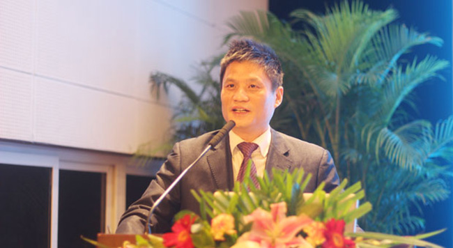 雷火·竞技电竞网站互联政府网站评测研究中心主任 杨冰之